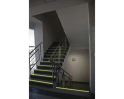 ROXOLID Zelfklevende Lichtstrips Geel 30x1,8cm 8 ROXOLID Zelfklevende Lichtstrips Geel 30x1,8cm -tesa winkel DV 8 10105696 02 4c DE 20200612111800